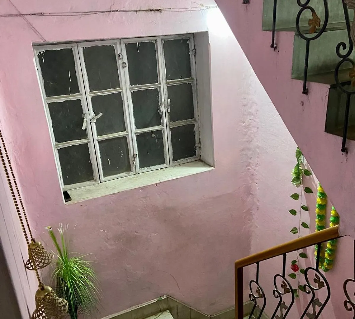 Easystays Varanasi 0*,  India